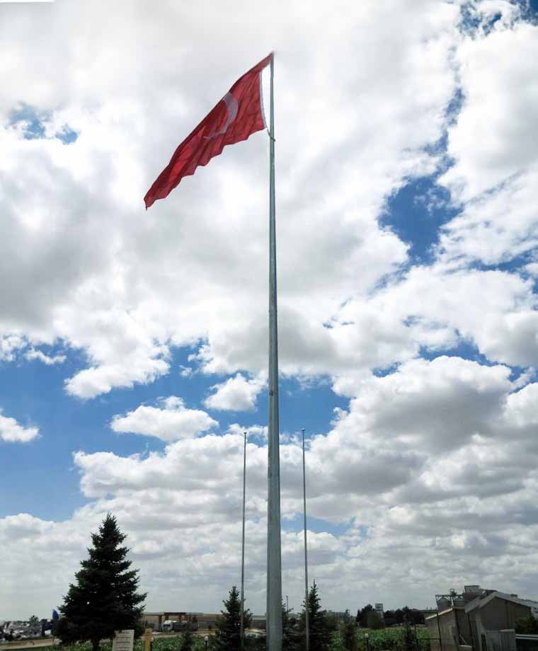 Erşah Akaryakıt Galvaniz Bayrak Direği