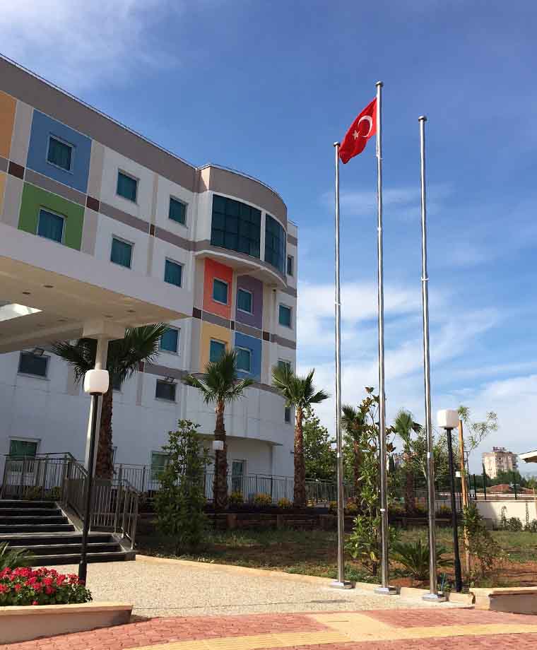 Vakıf Yaşam Hastanesi Paslanmaz Bayrak Direği