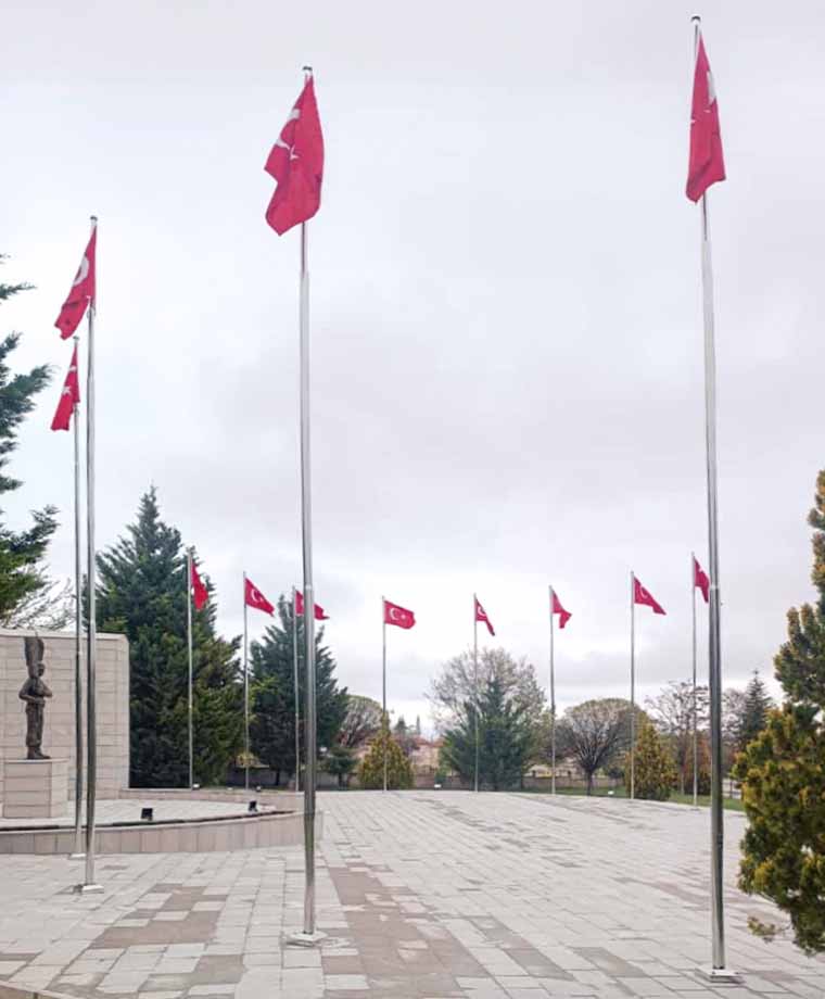 Karaman Şehitliği Paslanmaz Bayrak Direkleri