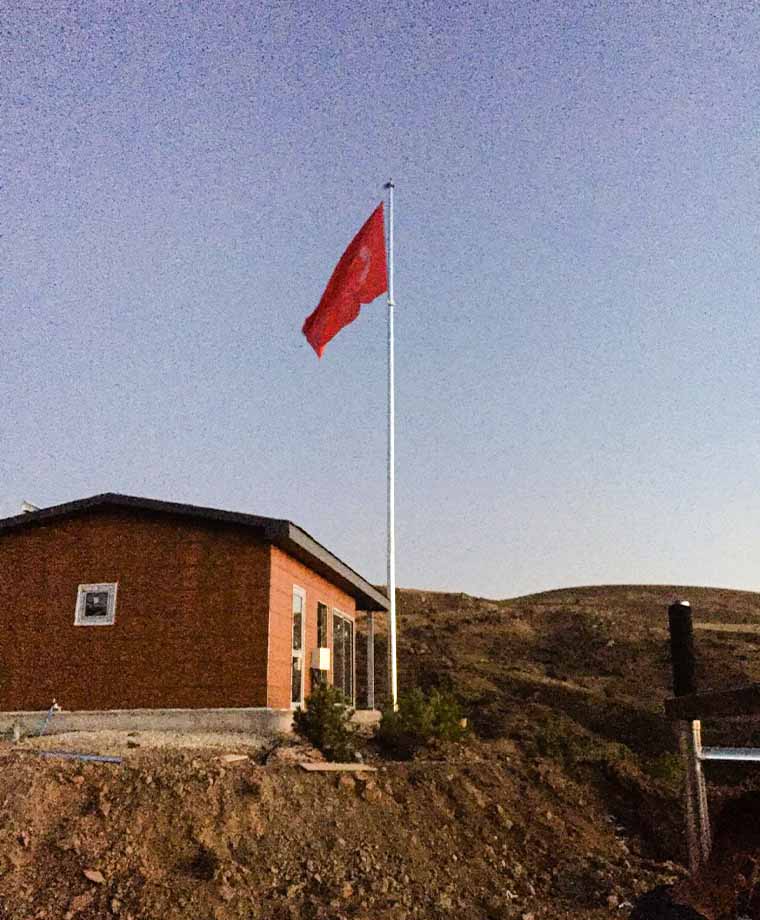 Yuva Köyü Emniyet Müdürlüğü Poligon Galvaniz Bayrak Direği