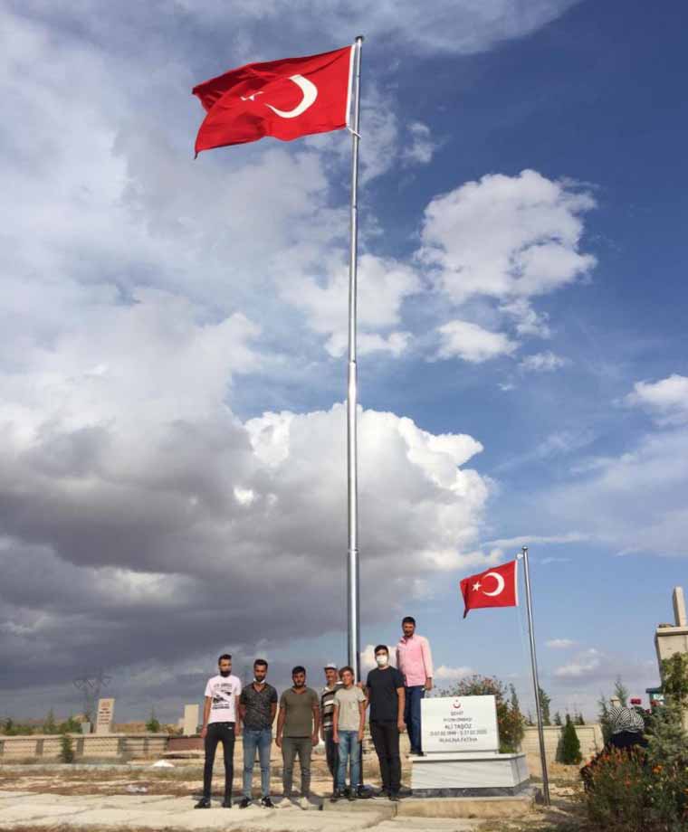 Develi Şehitlik Paslanmaz Bayrak Direği